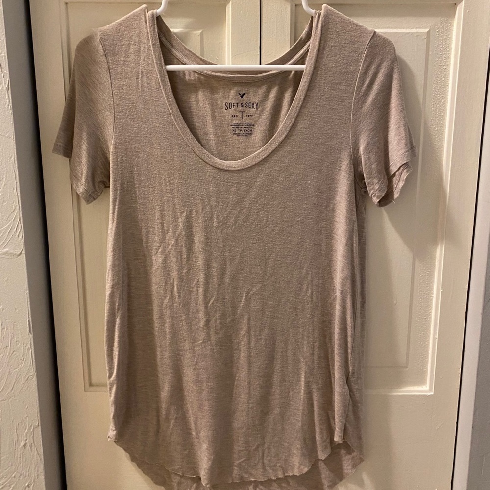 Beige A&E shirt-sleeved tee